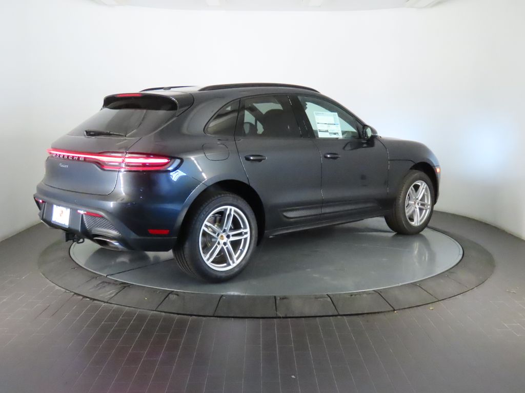 Thumbnail: 2026 Porsche Macan - 7