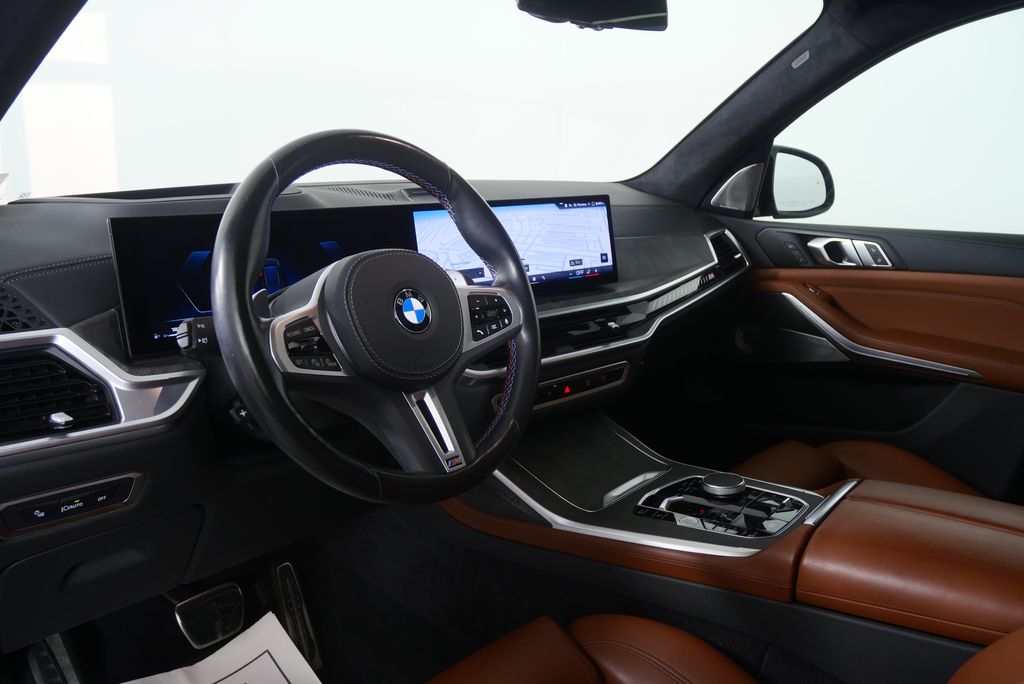 Thumbnail: 2024 BMW X7 - 12