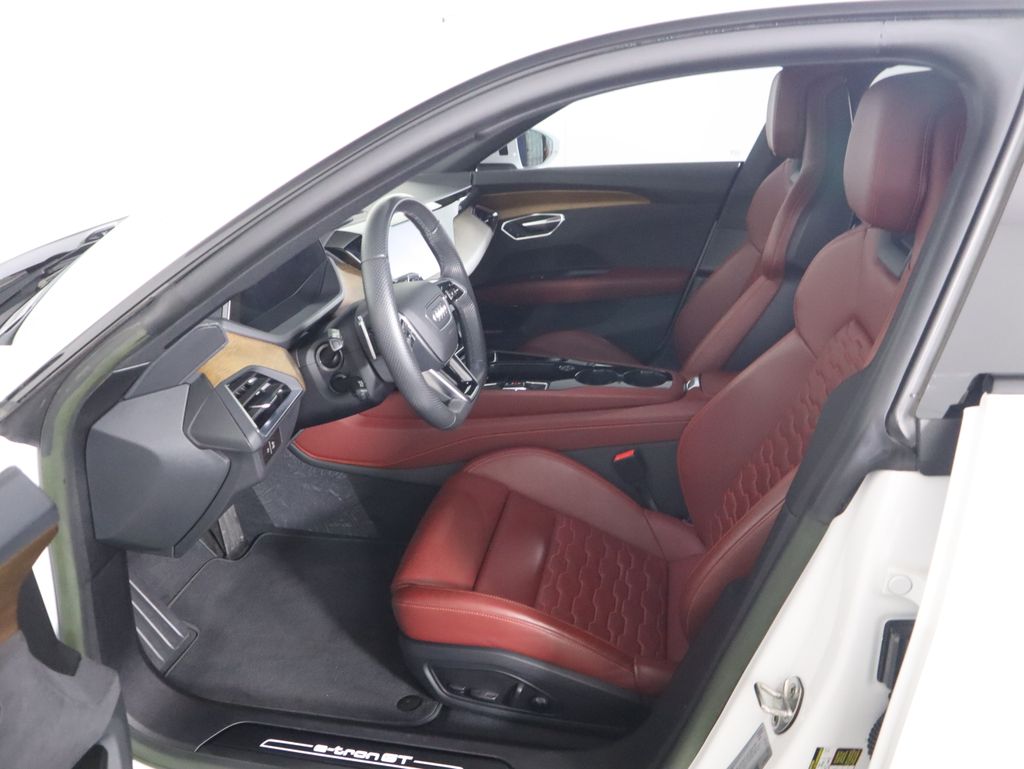 Thumbnail: 2023 Audi e-tron GT - 20