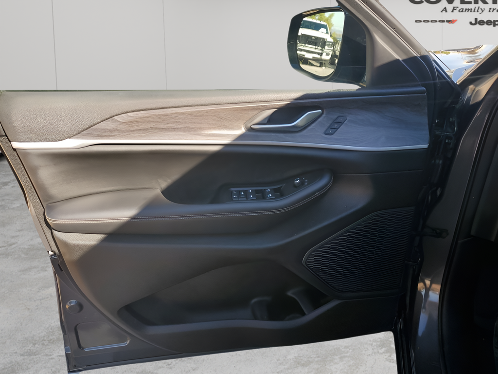 Used Car 2024 Jeep Grand Cherokee  Limited For Sale Under $40,000 In Austin, Texas