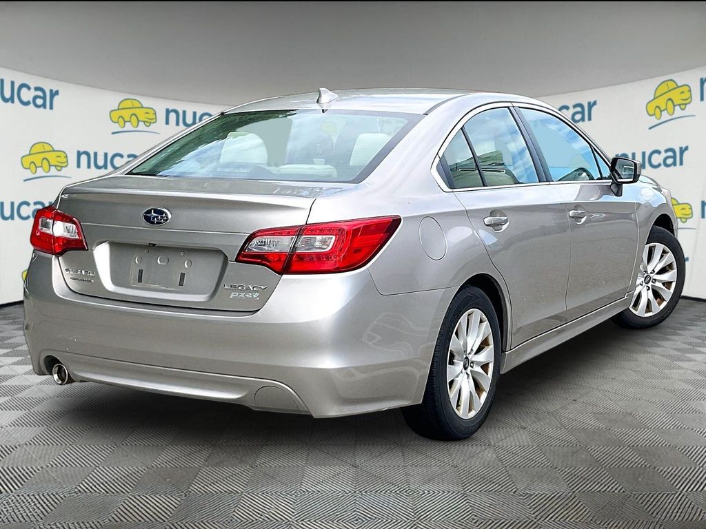 2016 Subaru Legacy — photo 6