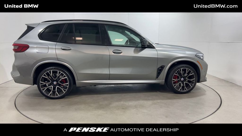 2022 BMW X5 M Competition 9