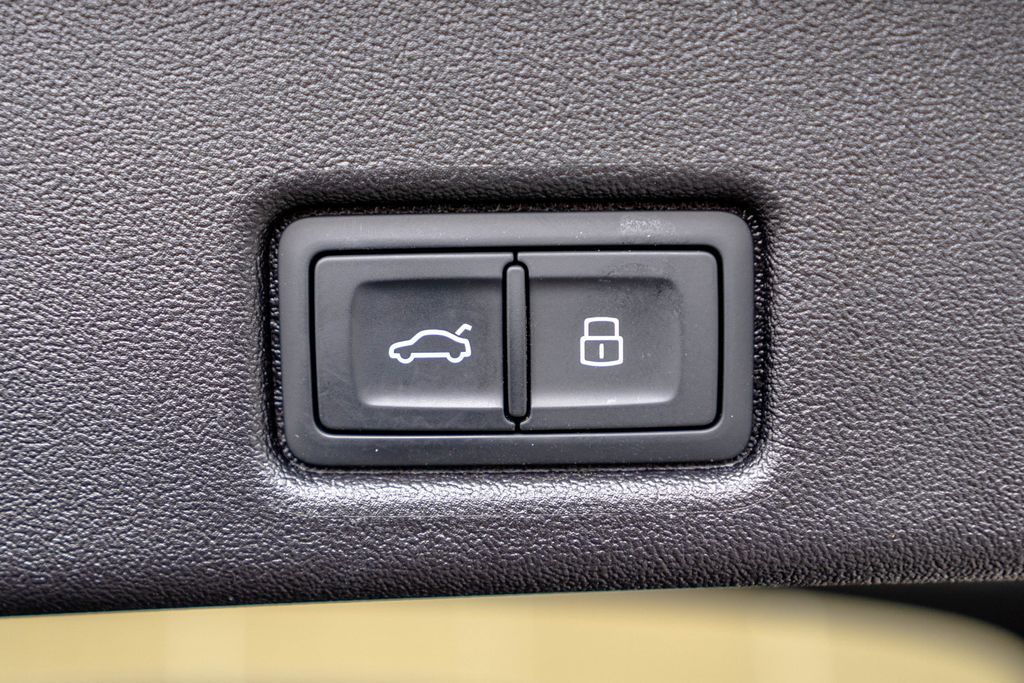 2025 Audi Q5 Premium - Photo 34