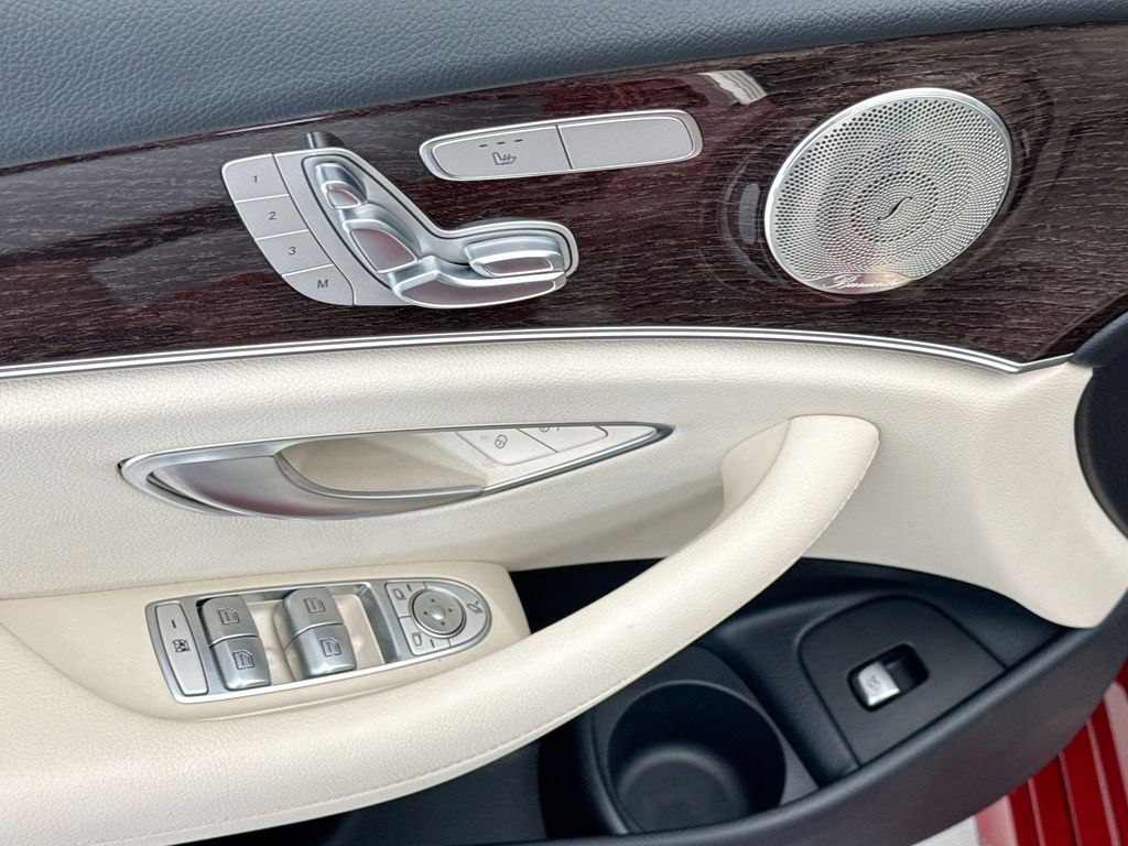 Thumbnail: 2022 Mercedes-Benz E-Class - 22