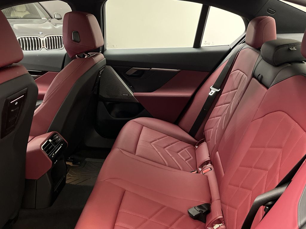 Thumbnail: 2025 BMW 5 Series - 23