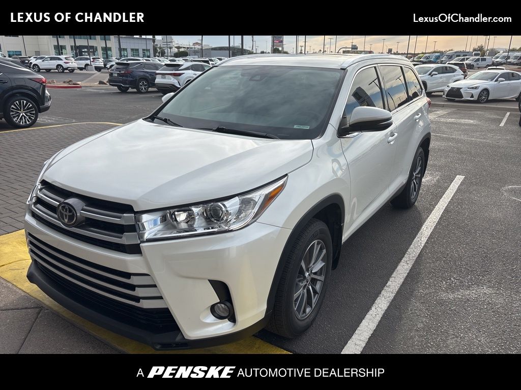 2019 Toyota Highlander XLE -
                Chandler, AZ