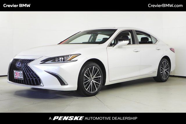 2022 Lexus ES 300h 1