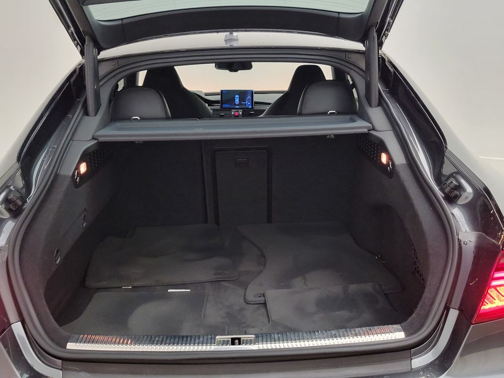 Thumbnail: 2016 Audi RS 7 - 9