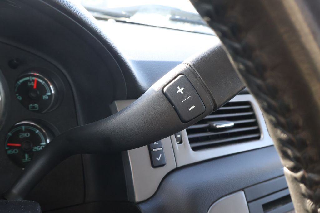 Thumbnail: 2013 Chevrolet Silverado 1500 - 21