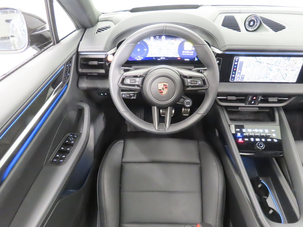 Thumbnail: 2025 Porsche Macan - 16