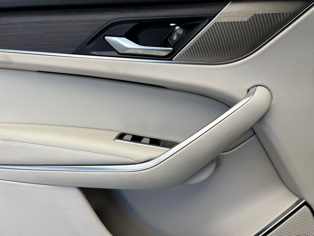 Thumbnail: 2022 Jaguar F-Pace - 19