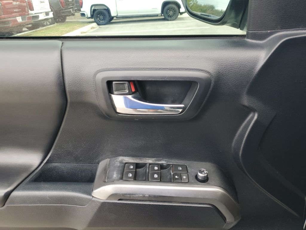 Used Car 2018 Toyota Tacoma  For Sale Under $25,000 In Austin, Texas