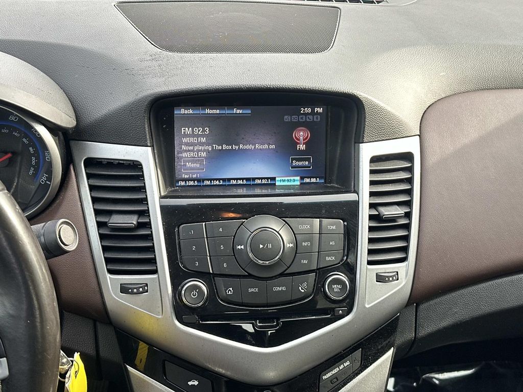 Thumbnail: 2016 Chevrolet Cruze - 31