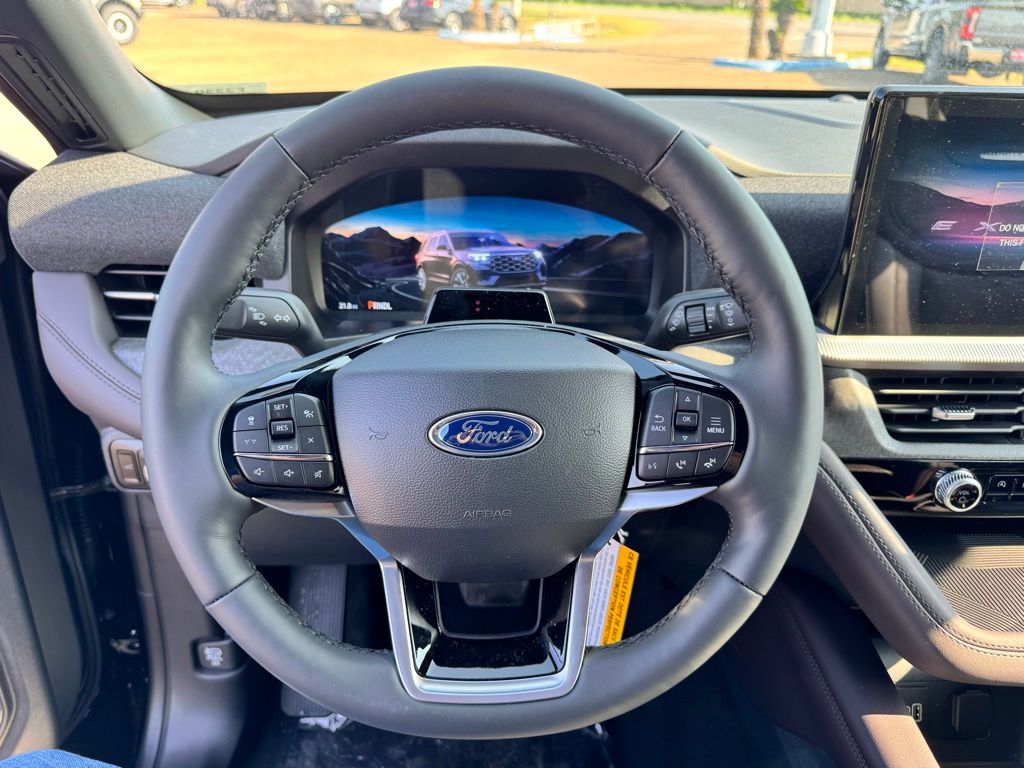 New 2026 Black Ford Platinum image 17