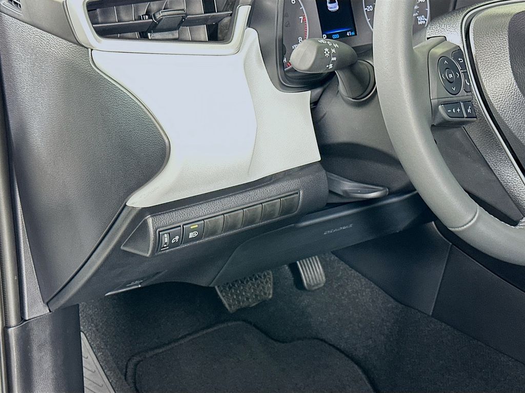 Thumbnail: 2025 Toyota Corolla - 10