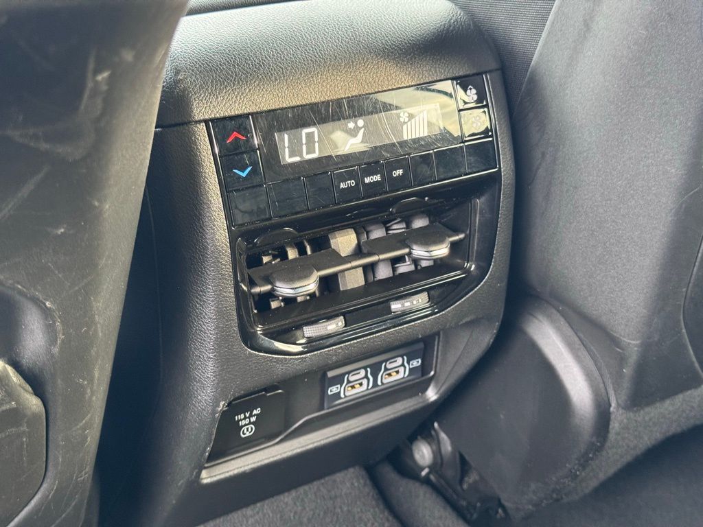 JeepGrand Cherokee L32