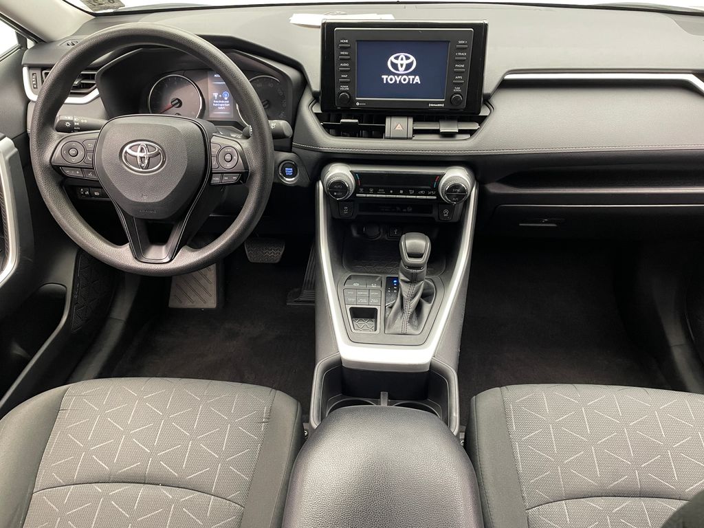 2022 Toyota RAV4 XLE 19