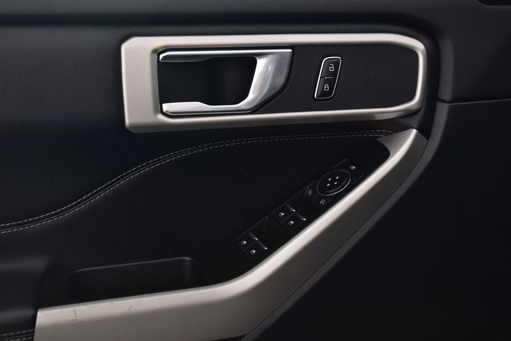 2022 Ford Explorer XLT 11