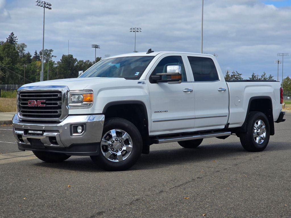 White 2018 GMC Sierra 3500HD Pickup Truck Four-Wheel Drive 6-Speed Automatic Overdrive