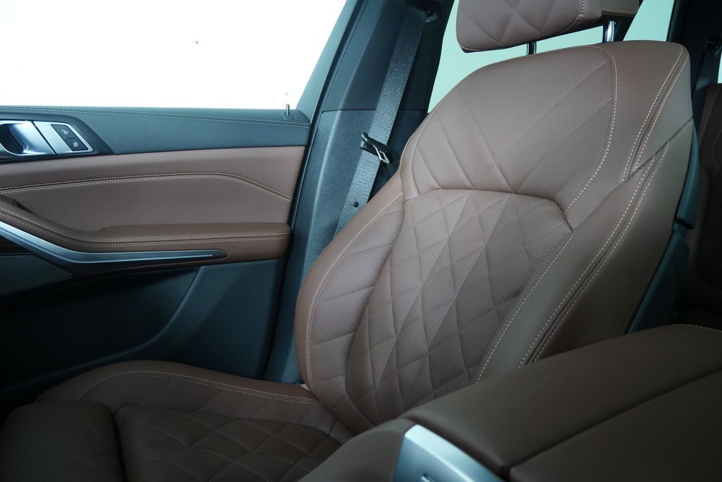 Thumbnail: 2024 BMW X5 - 29