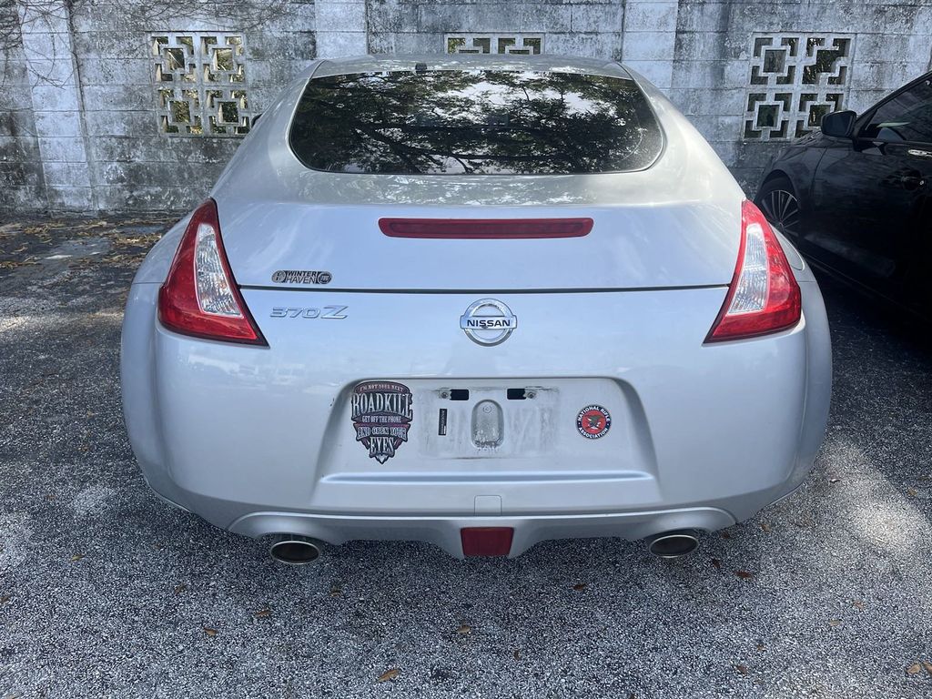 2015 Nissan 370Z Base 3