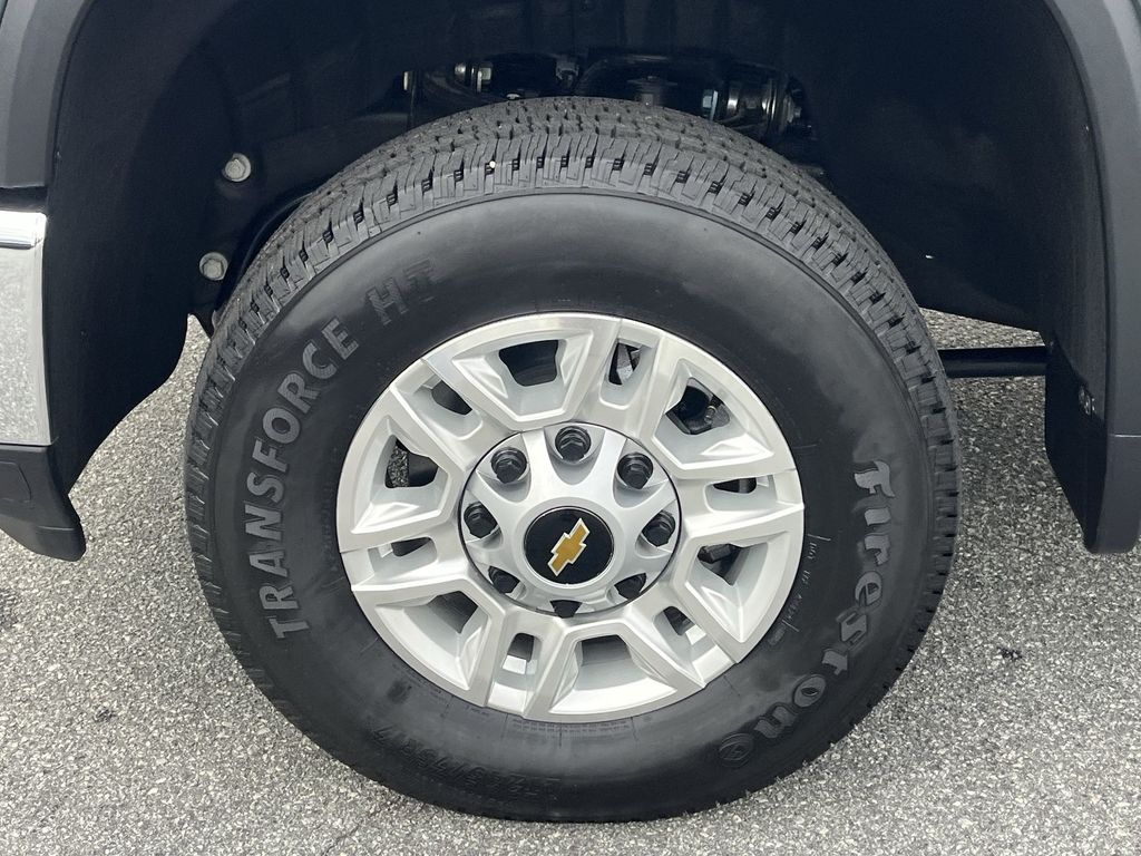 2025 Chevrolet Silverado 2500HD LT photo