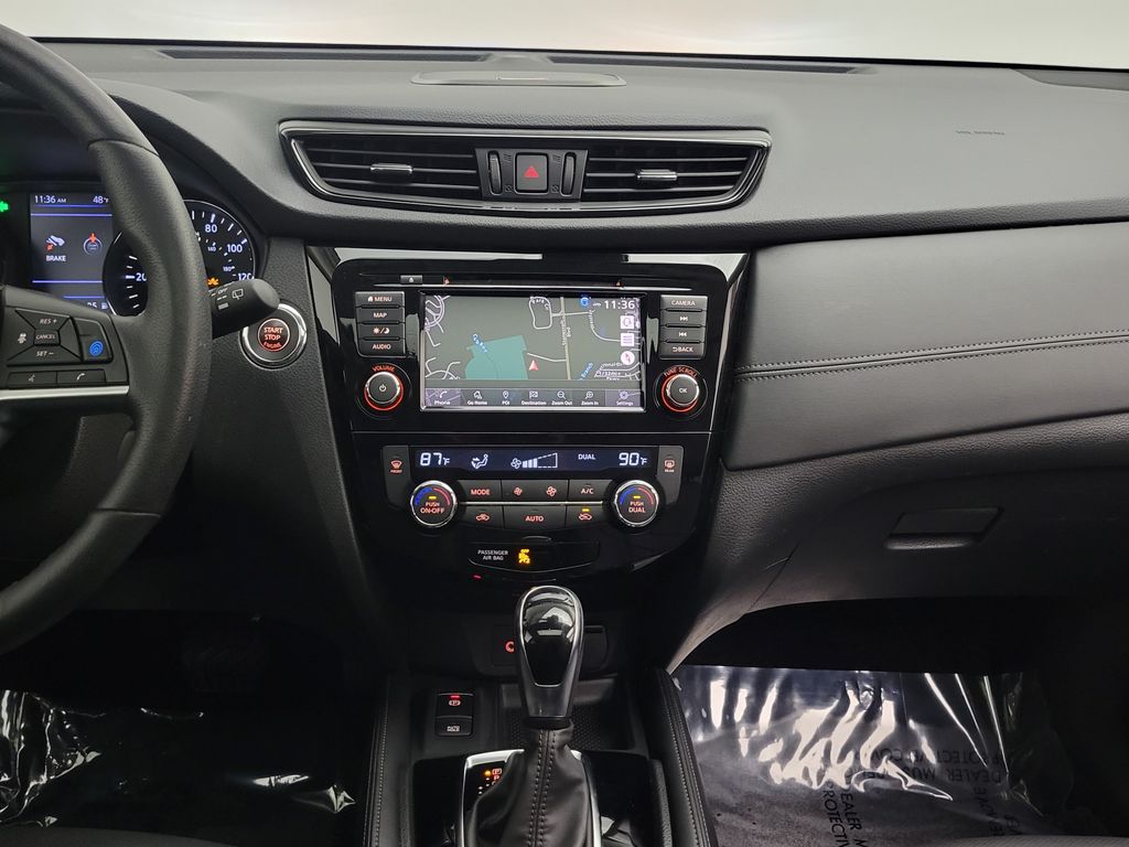 Thumbnail: 2019 Nissan Rogue - 19