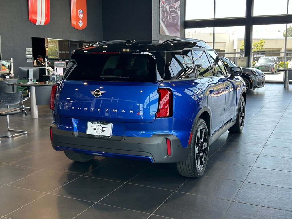 Thumbnail: 2027 MINI Cooper Countryman - 5