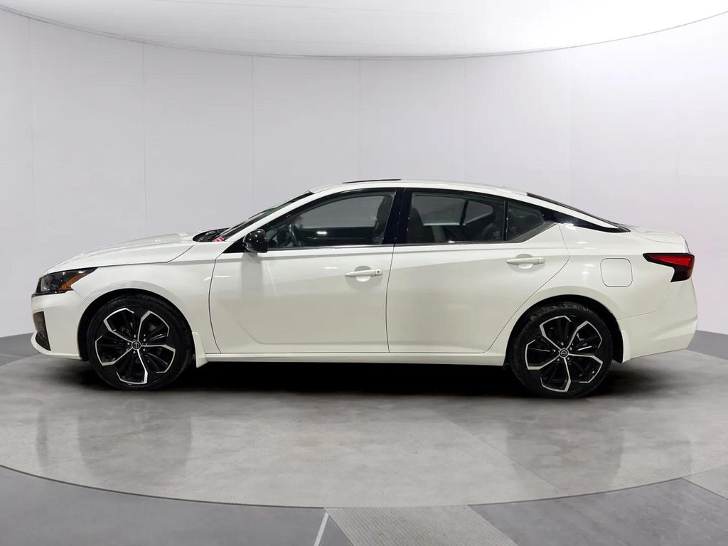 Certified Used 2023 Pearl White Tricoat Nissan 2.5 SR image 7