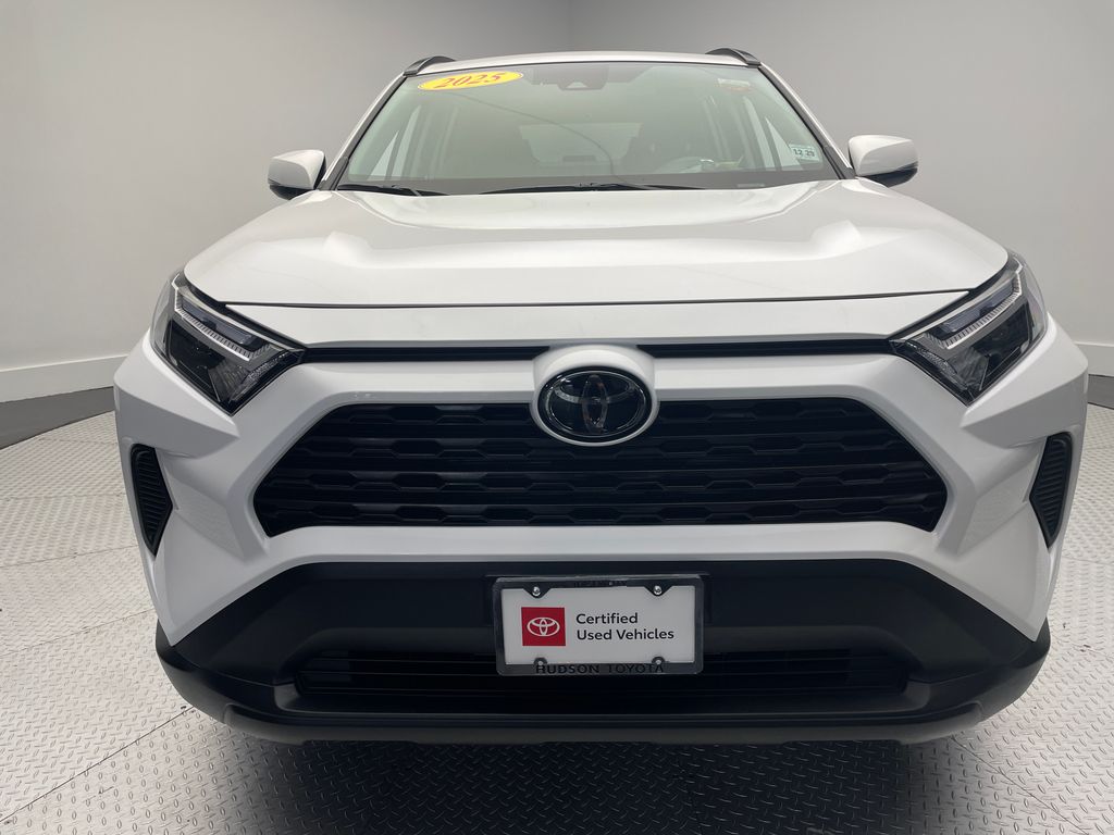 Thumbnail: 2025 Toyota RAV4 - 2