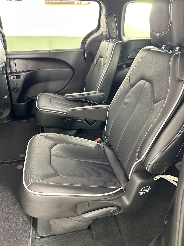 New 2026 White Chrysler Limited image 16