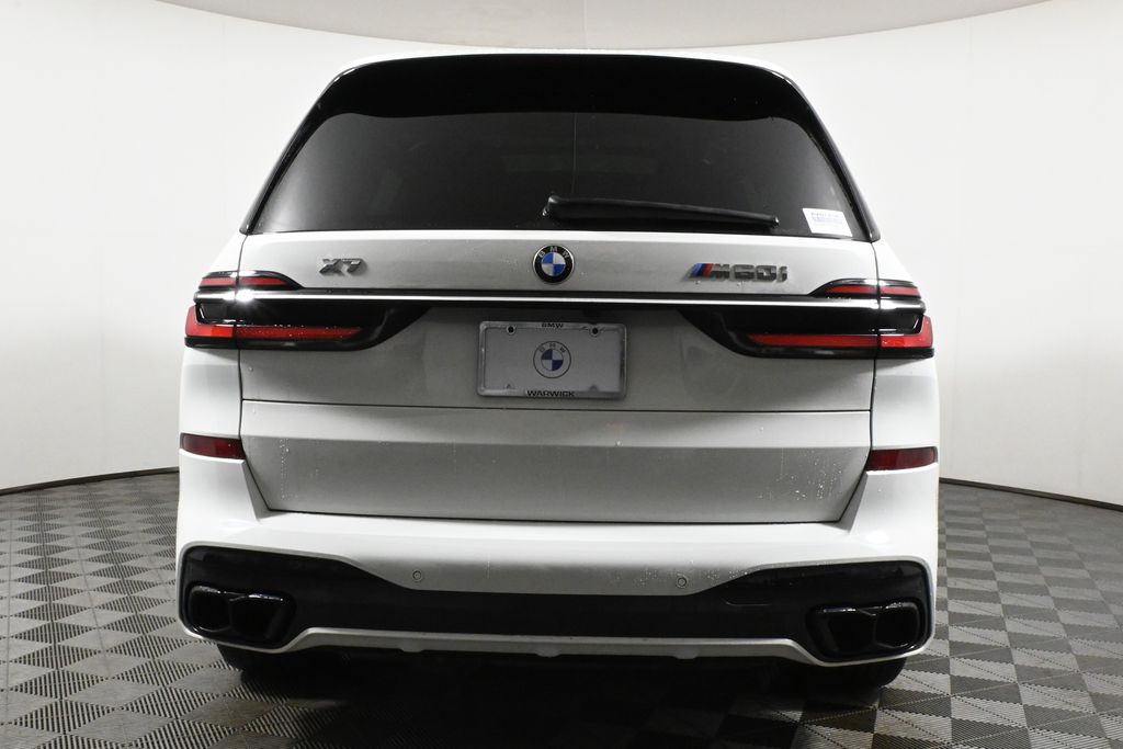 2023 BMW X7 M60i 6