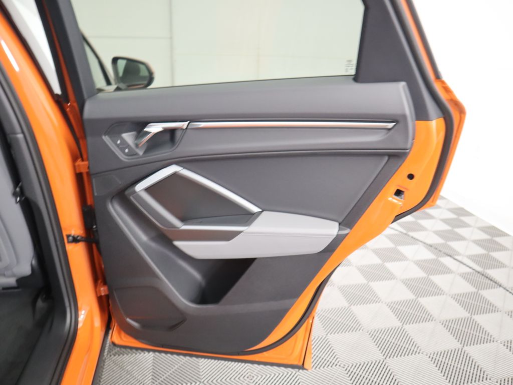 Thumbnail: 2025 Audi Q3 - 28