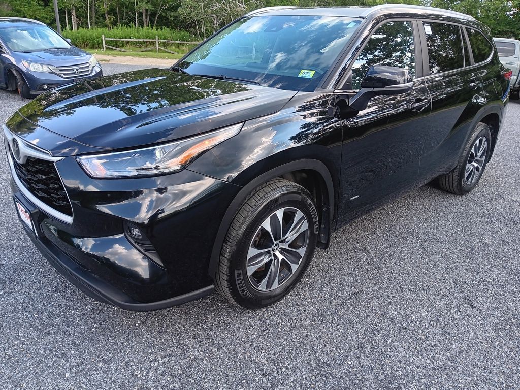 Used 2023 Toyota Highlander SUV