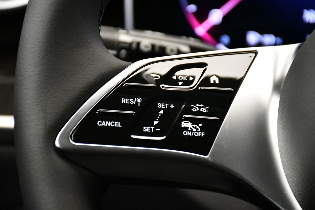 2025 Mercedes-Benz GLC 350 23