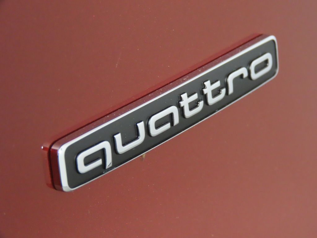 Thumbnail: 2025 Audi Q5 - 10
