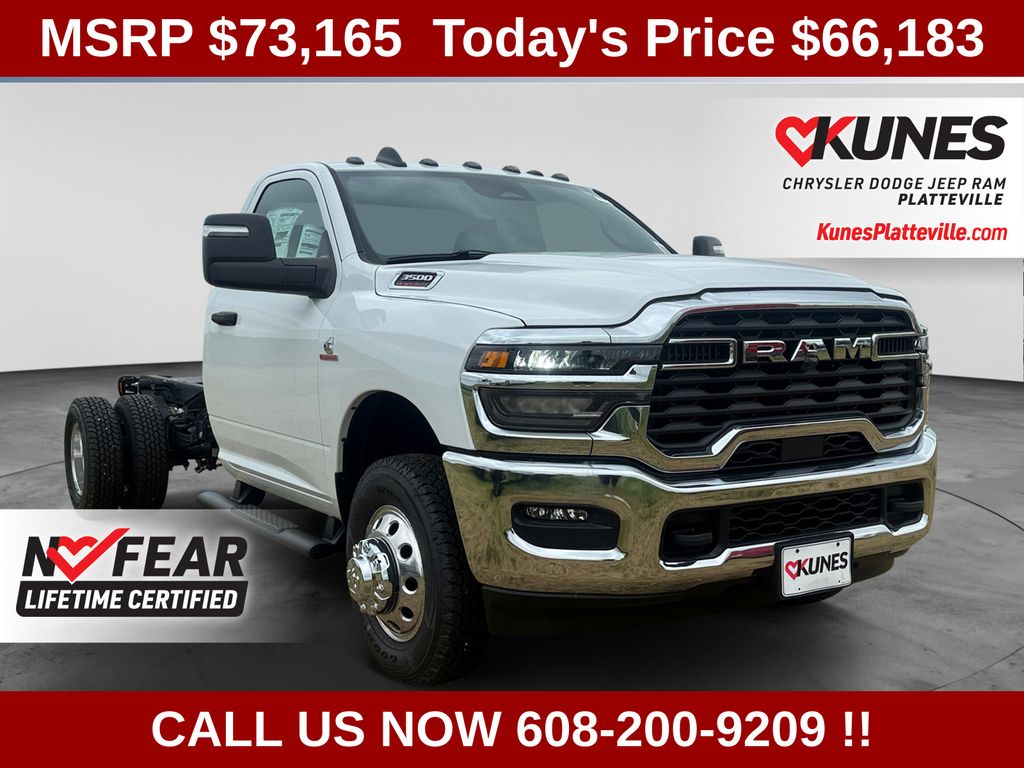 Bright White Clearcoat 2026 RAM 3500 Chassis Pickup Truck Four-Wheel Drive 8-Speed Automatic
