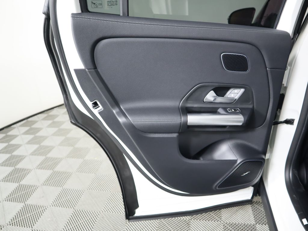 Thumbnail: 2025 Mercedes-Benz GLA - 26