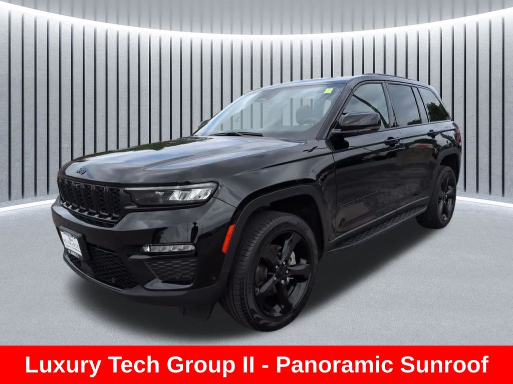 Diamond Black 2024 Jeep Grand Cherokee SUV / Crossover Four-Wheel Drive 8-Speed Automatic