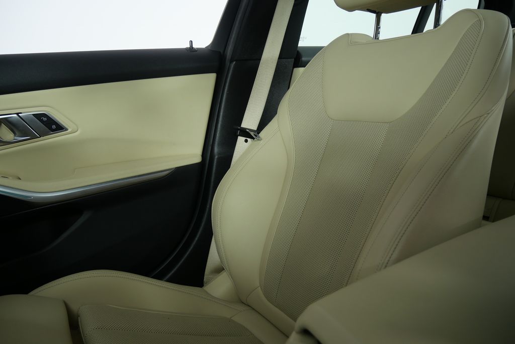 2022 BMW 3 Series 330i xDrive 24