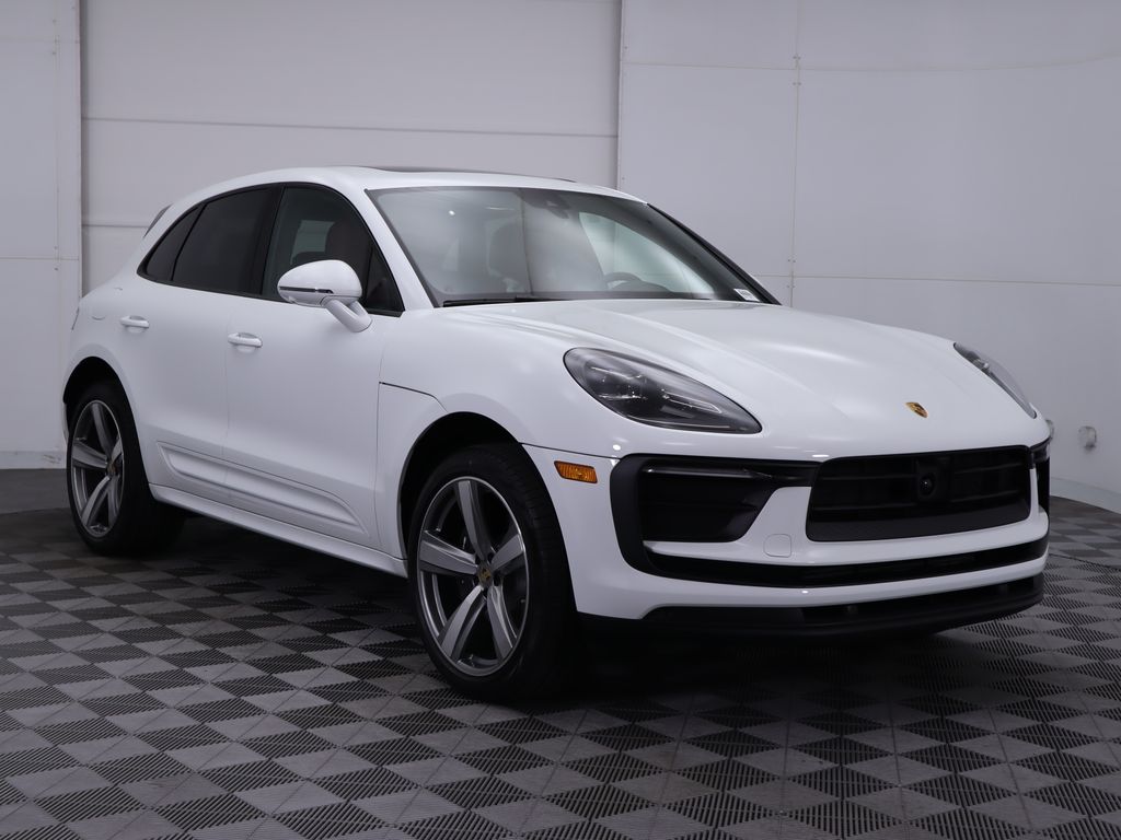 2024 Porsche Macan  3