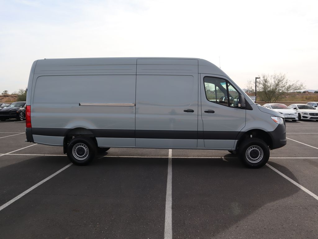 2025 Mercedes-Benz Sprinter 2500 4