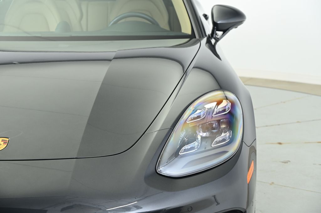 2022 Porsche Panamera Platinum 12