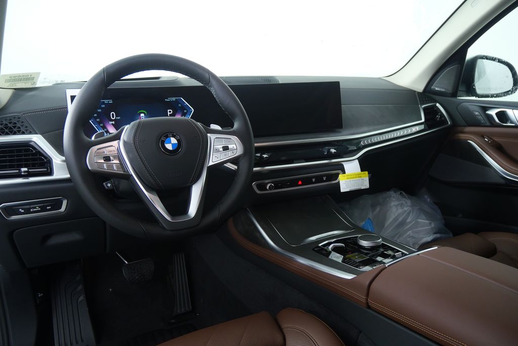 Thumbnail: 2026 BMW X7 - 19