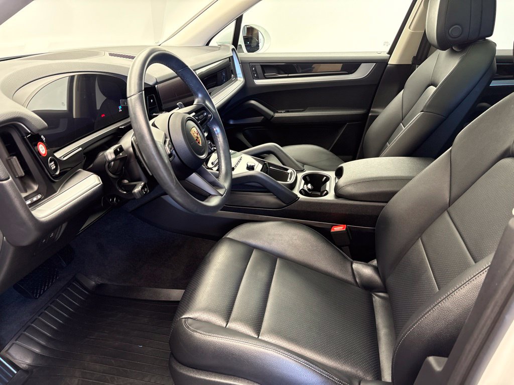 Thumbnail: 2024 Porsche Cayenne - 17