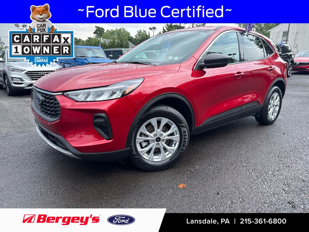 Rapid Red Metallic Tinted Clearcoat 2023 Ford Escape SUV / Crossover All-Wheel Drive 8-Speed Automatic