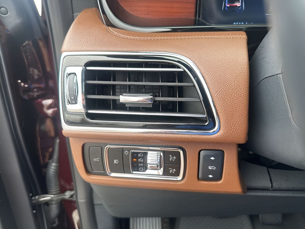 Used Car 2024 Lincoln Navigator  Utility L Reserve Four Wheel Drive For Sale Under $80,000 In Austin, Texas