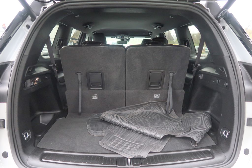 2023 Jeep Grand Cherokee L Altitude 4x2