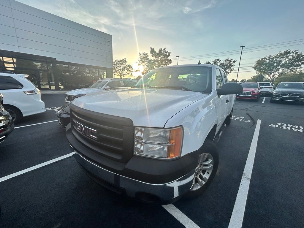 Summit White 2008 GMC Sierra 1500 Pickup Truck 4X2 4-Speed Automatic Overdrive