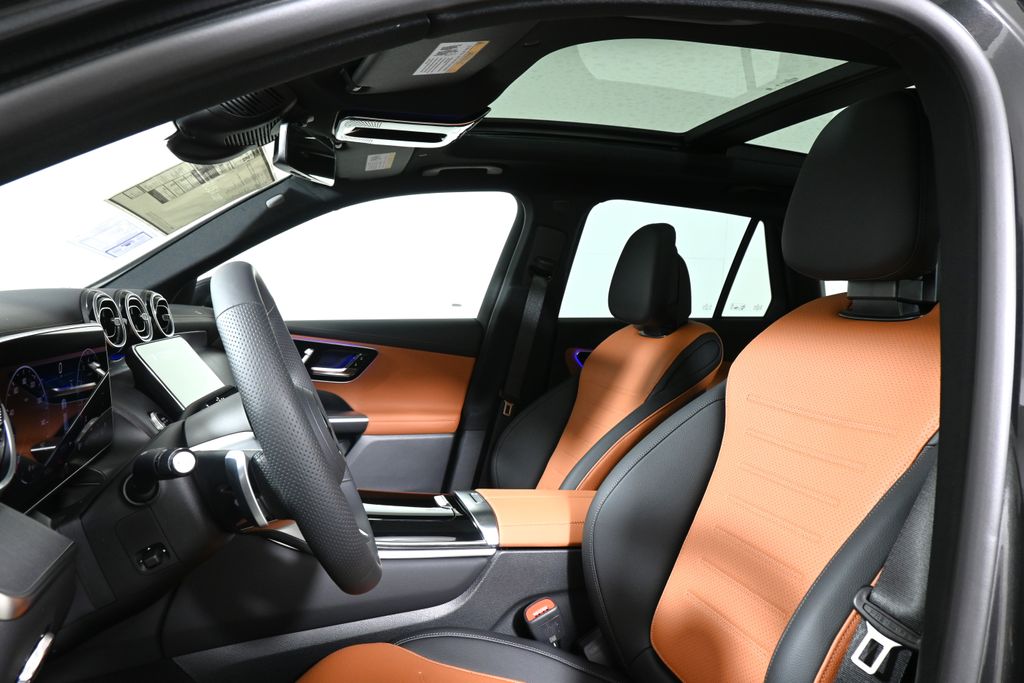 2025 Mercedes-Benz GLC 300 13
